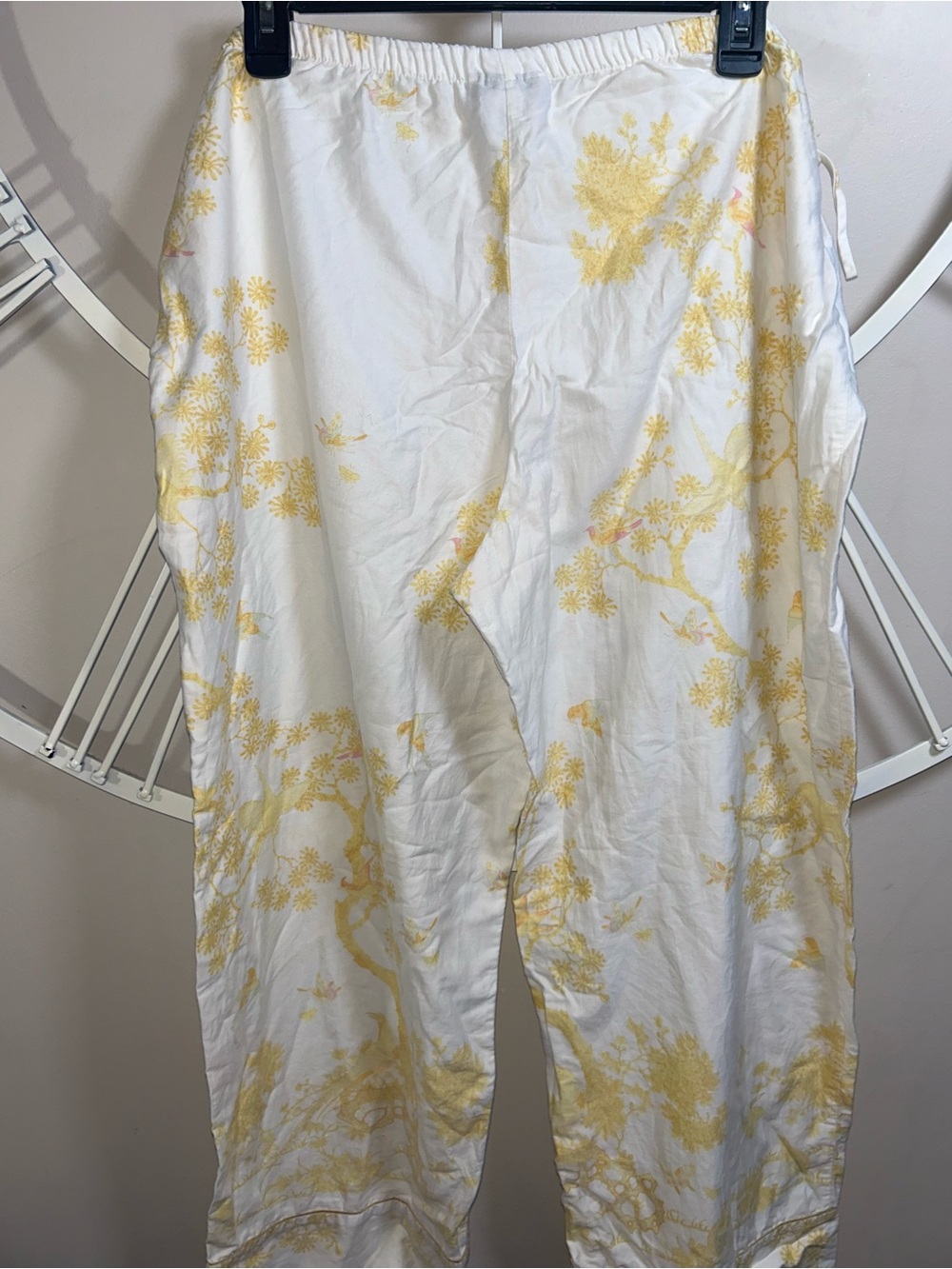 Natori Toile 100% Cotton Sateen Pajama Set White and Yellow - Picture 10 of 13